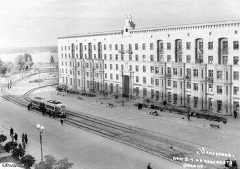 Проспект Ленина. Дом 1949 года построения.