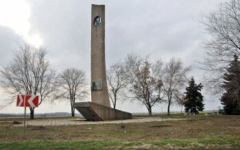 Памятник - автомобилистам без ЗИСа. Автор: ValeriyDudush.