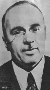 В период восстановительных работ главным инженером Днепростроя был известный советский гидростроитель И. И. Кандалов.