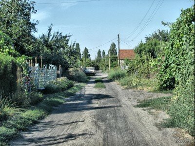 Одна из улиц поселения на Хортице.