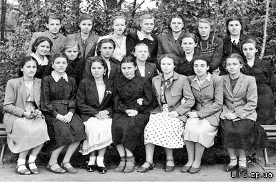 1954 год, выпускной женский класс 62-й школы.