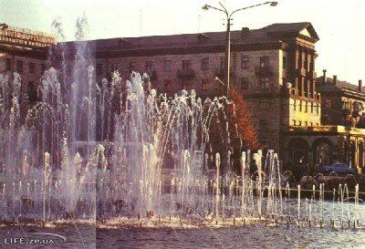 Фото старого фонтана на пр. Маяковского