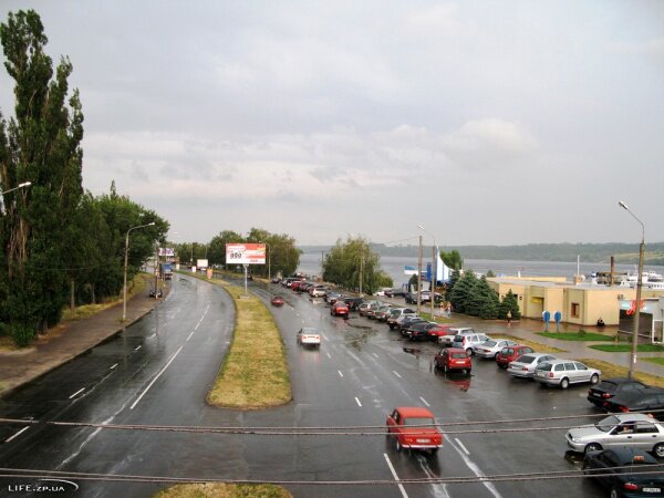 Набережная магистраль после дождя, 2008 год