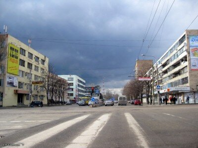 Перекресток проспекта Ленина и улицы Украинской