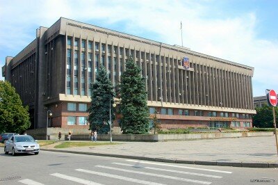 Здание областной администрации и облсовета на площади «Фестивальная». 2011 год.