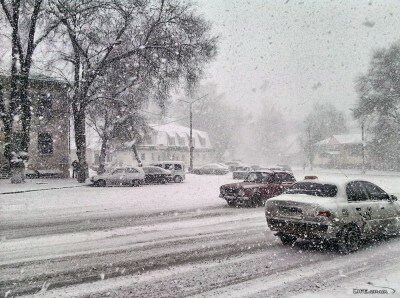 Улица Истомина 15. Настоящая зима в Запорожье, 2012 год.
