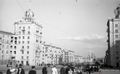 Проспект Ленина в районе проспекта Металлургов и улицы 12 Апреля в мае 1956 года