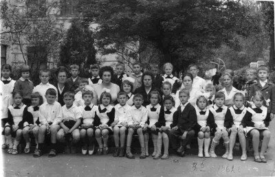 СШ №50, первый учитель Ерохина Мария Петровна и её ученики 9б класса, 1962 год