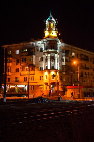 Красивое здание по улице Иванова