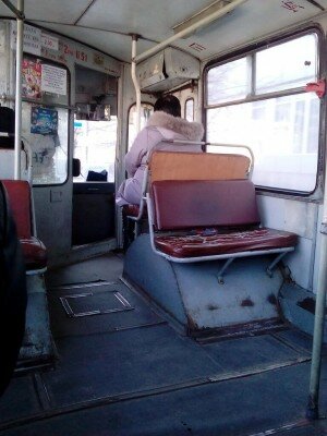 Старые и страшные, полуразрушенные троллейбусы Запорожья