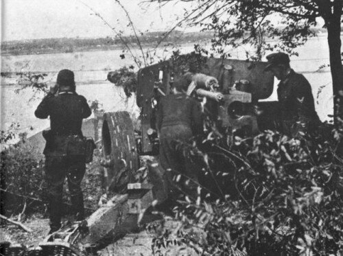 Немцы на Хортице на огневой позиции, 40-е года