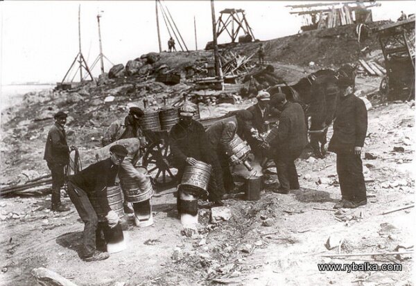 Подготовка к взрыву скал для строительства ДнепроГЭС (конец 20-х годов)