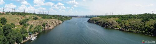 Панорама реки Днепр с видом на ДнепроГЭС