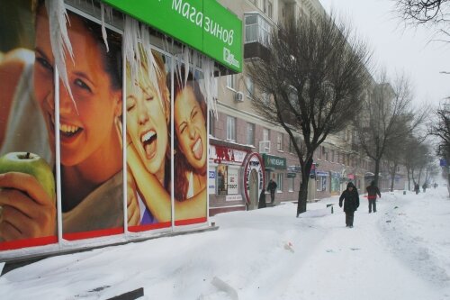 Все замело снегом на проспекте Ленина