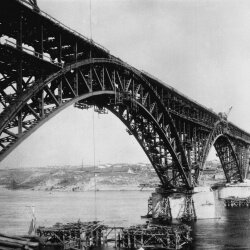 Общий вид моста через Днепр, 1930 год