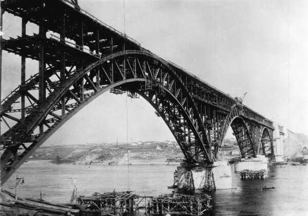 Общий вид моста через Днепр, 1930 год