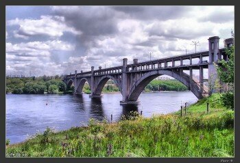 Красочная фотография моста Преображенского