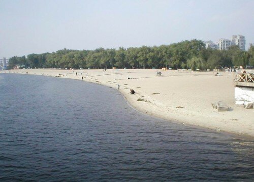 Ждановский пляж, почти пустой