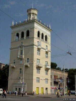 Башня на проспекте Металлургов, 16.