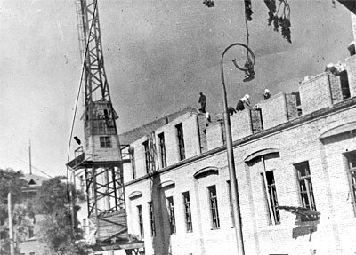 Послевоенное восстановление главного корпуса Запорожского автомеханического института.
