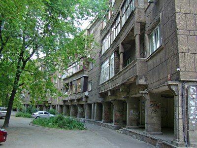 Это была одна из первых в советской стране попыток создать коммуну или кондоминиум.
