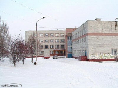 Школа №106 зимой