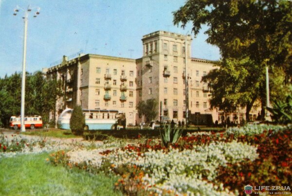 Сквер на проспекте Ленина, 1964 год (60-е годы)
