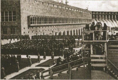 Митинг по случаю пуска ДнепроГЭС, 1932 год