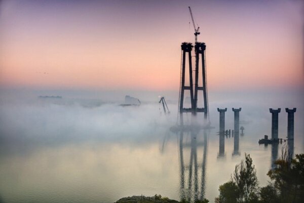 Новые мосты в тумане - рассвет в Запорожье