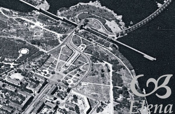 Вид со спутника, 1965 год. Еще нет второго шлюза, эстакадного моста-дуги, как и дороги к нему с проспекта