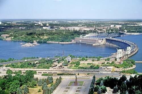 Площадь Ленина и плотина ДнепроГЭС с высоты